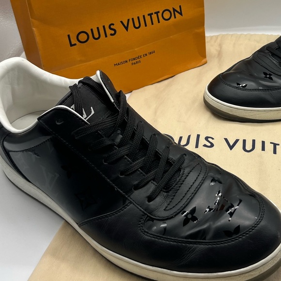 Louis Vuitton Rivoli Sneaker, Black and White Louis Vuitton size 10.5 (12) - Picture 2 of 8
